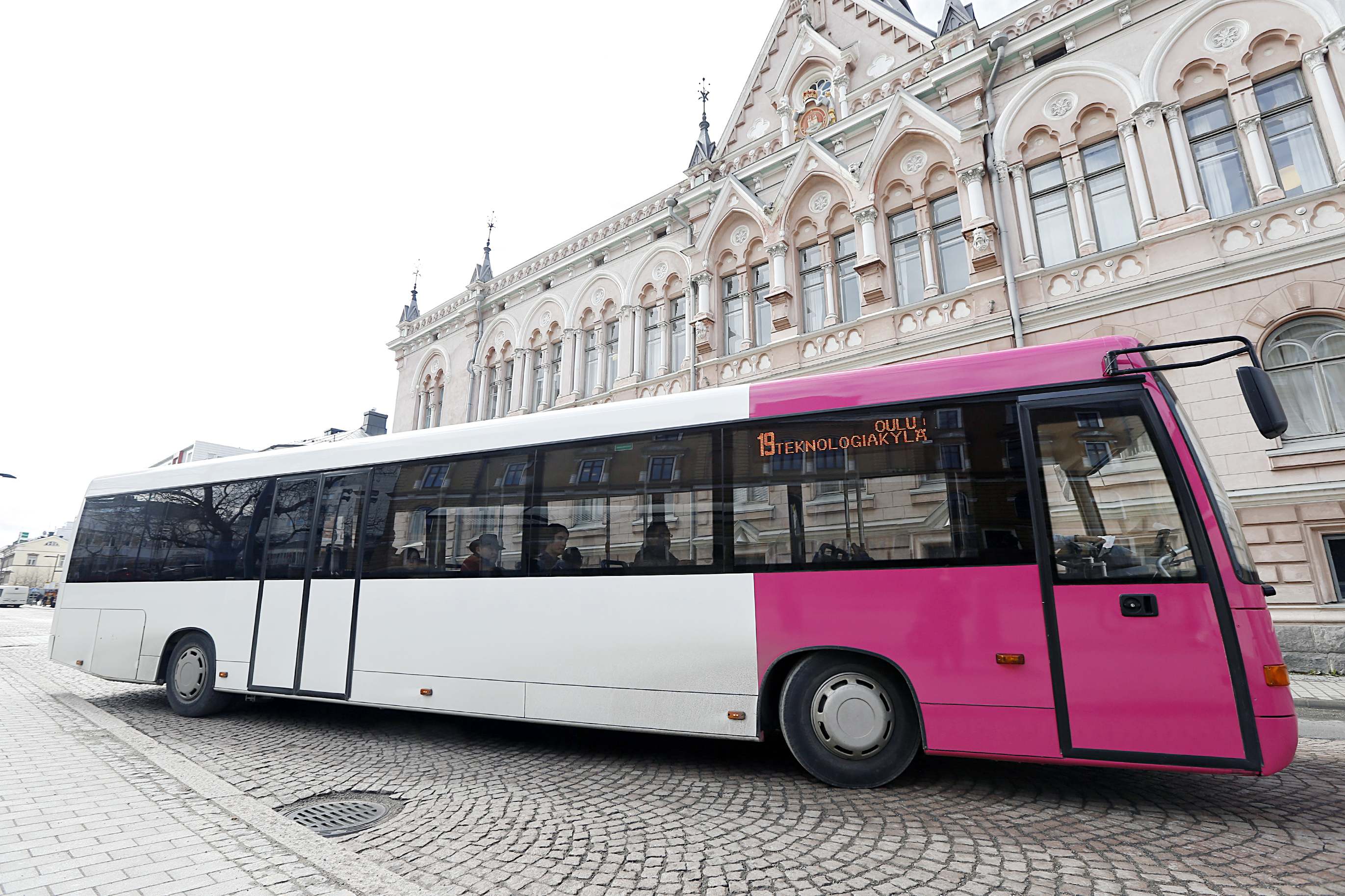 Lippuja voi ostaa vyöhykkeen sisäisille matkoille tai useammalle vyöhykkeelle.