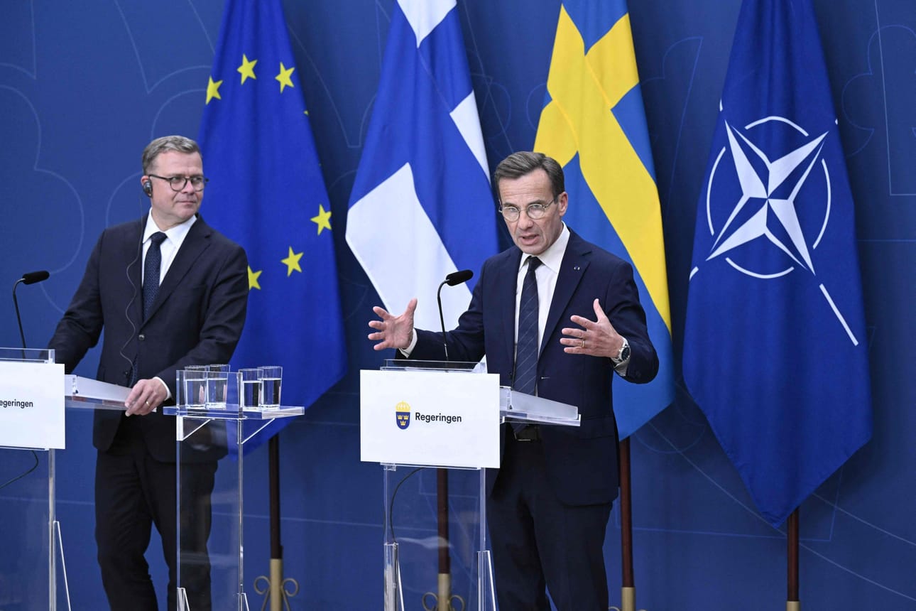 Suomen ja Ruotsin pääministerit Petteri Orpo ja Ulf Kristersson pitivät yhteisen lehdistötilaisuuden iltapäivällä. LEHTIKUVA / JESSICA GOW