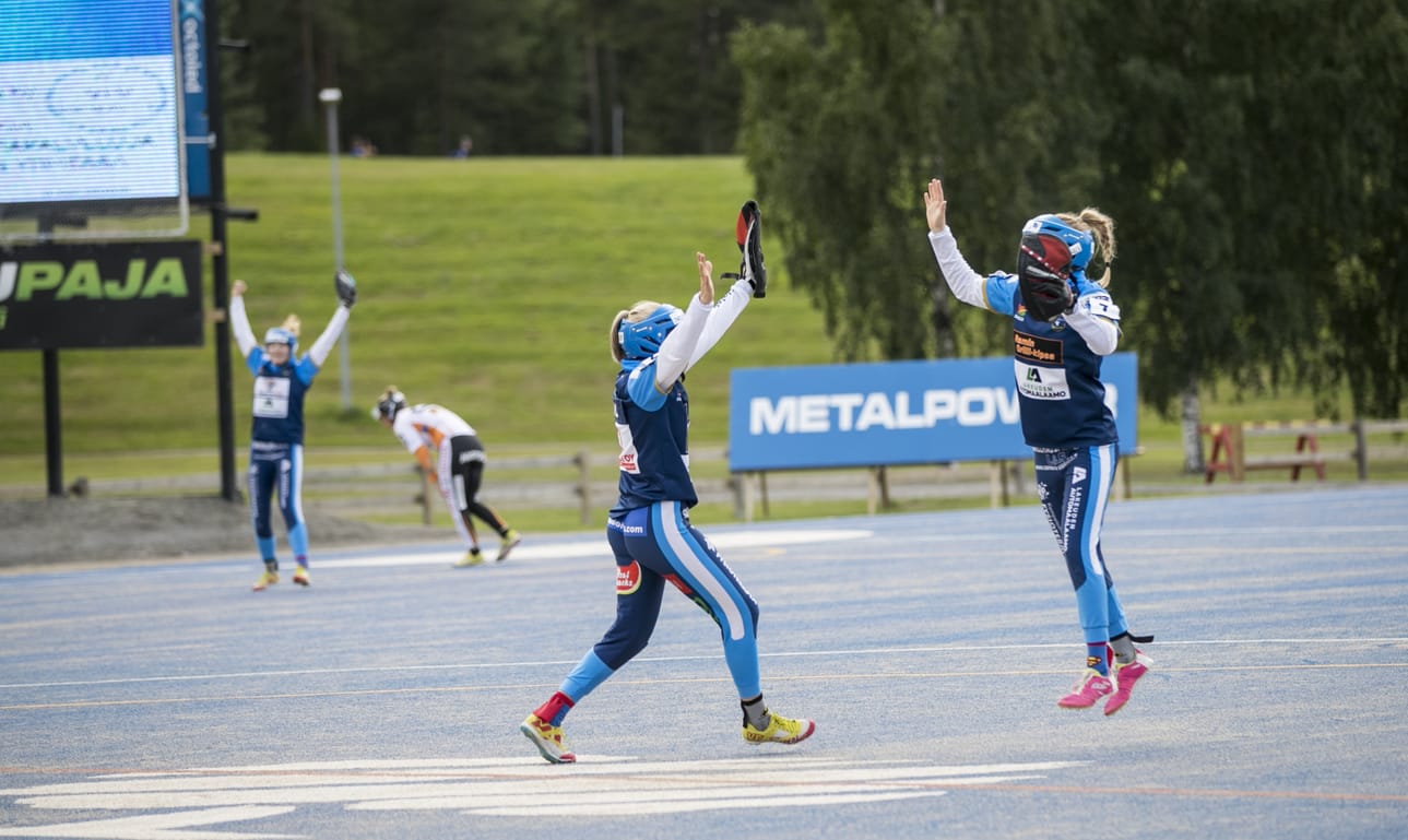 KeKi:n naisten joukkue sai juhlia tiistaina välieräpaikkaa.