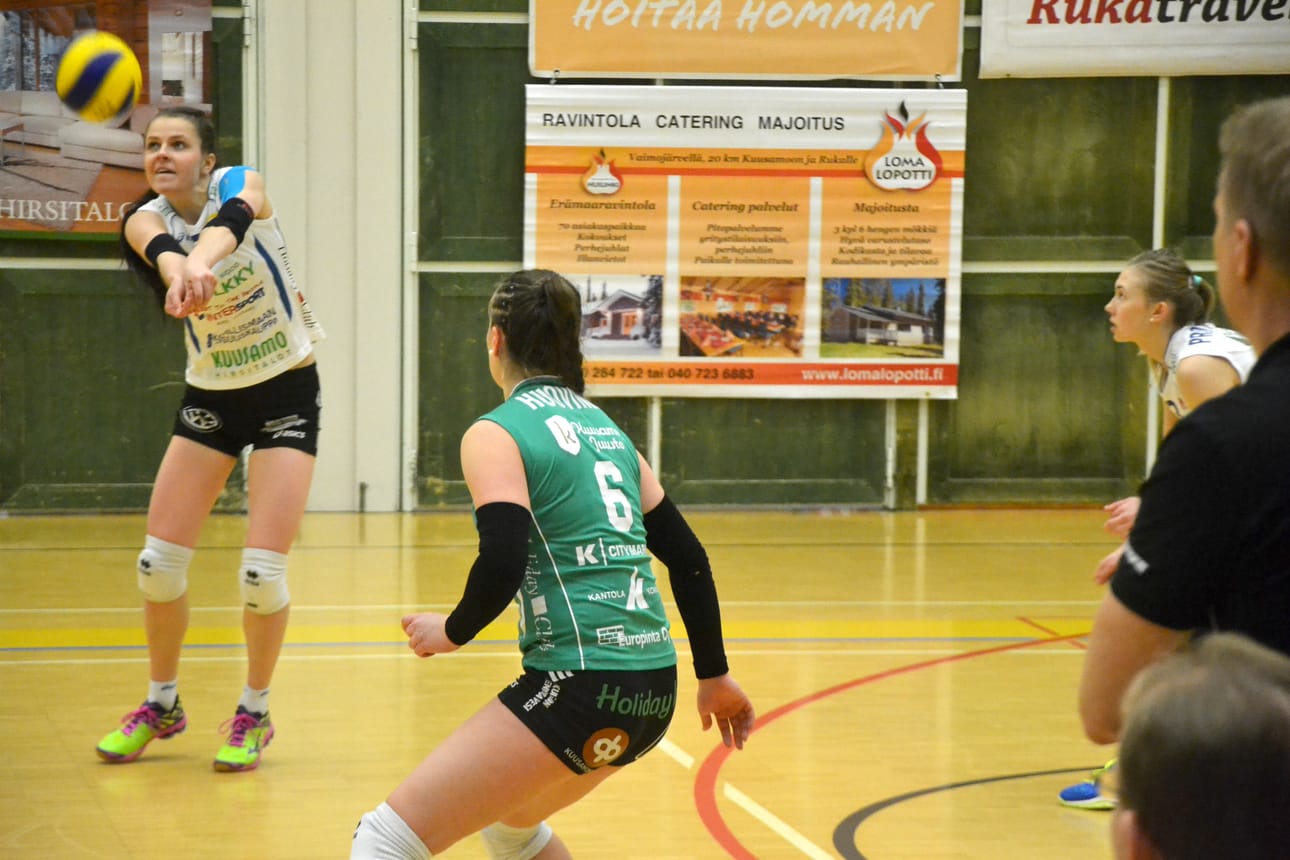 Pölkky Kuusamon ja LP Kangasalan välinen puolivälieräsarja on tilanteessa 1-1. Sarja jatkuu Kuusamossa torstaina. ( KS arkistokuva ).