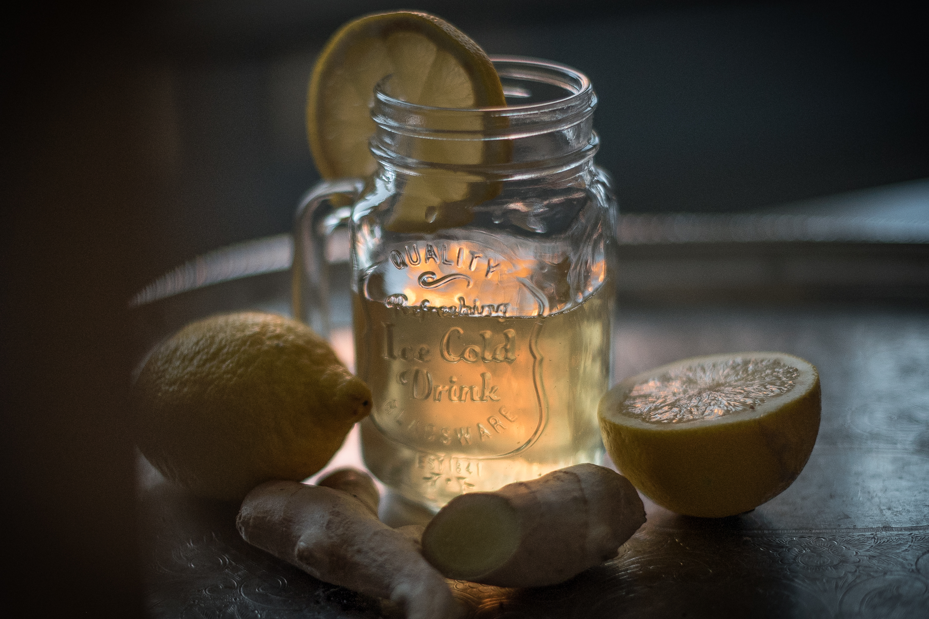 Trendikäs kombutsa-juoma valmistuu myös kotikeittiössä – käynyt tee ei välttämättä kuulosta kovin herkulliselta, mutta sitä se kuitenkin on