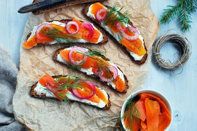 Kylmäsavulohta muistuttava porkkala on joulupöydän hitti. KUVA: Paula Heinonen