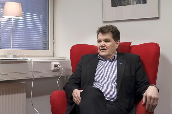 Seinäjoen kaupungin tarkastuslautakunnan puheenjohtajan Harry Wallinin mielestä ulkomaanmatkasta pitäisi olla aina kaupunginhallituksen päätös, ettei kukaan pääse yksittäin päättämään ulkomaanmatkoista. KUVA: Heikki Hakanen