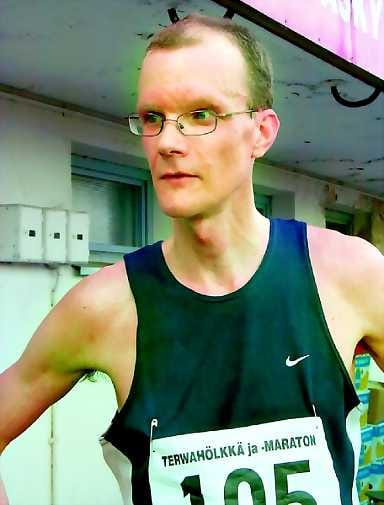 Jouni Siika-aho nykäisi karkuun toisella 21,1 kilometrin mittaisella lenkillä.