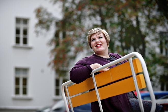 Perhe- ja peruspalveluministeri Annika Saarikko (kesk.) kannustaa kuntia käyttämään kunnalliseen kotiapuun tarkoitetut rahat ennaltaehkäisevään työhön. KUVA: TOMI KOSONEN