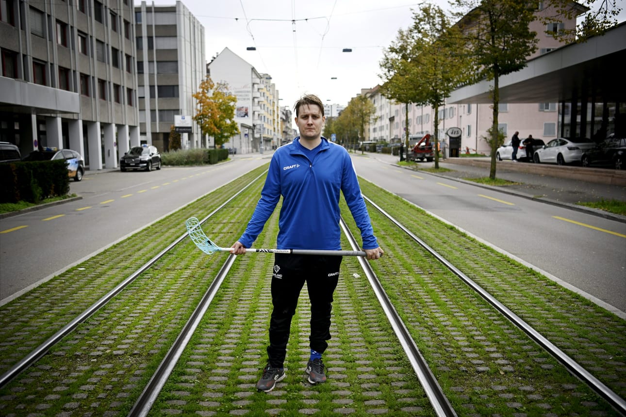 Maajoukkueeseen valittu Peter Kotilainen saapui Zürichiin keskiviikkona. LEHTIKUVA / Antti Aimo-Koivisto