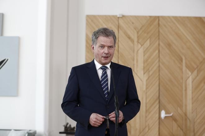 Sauli Niinistö ilmoitti tänään hakevansa jatkokautta valitsijayhdistyksen kautta. KUVA: JOEL MAISALMI