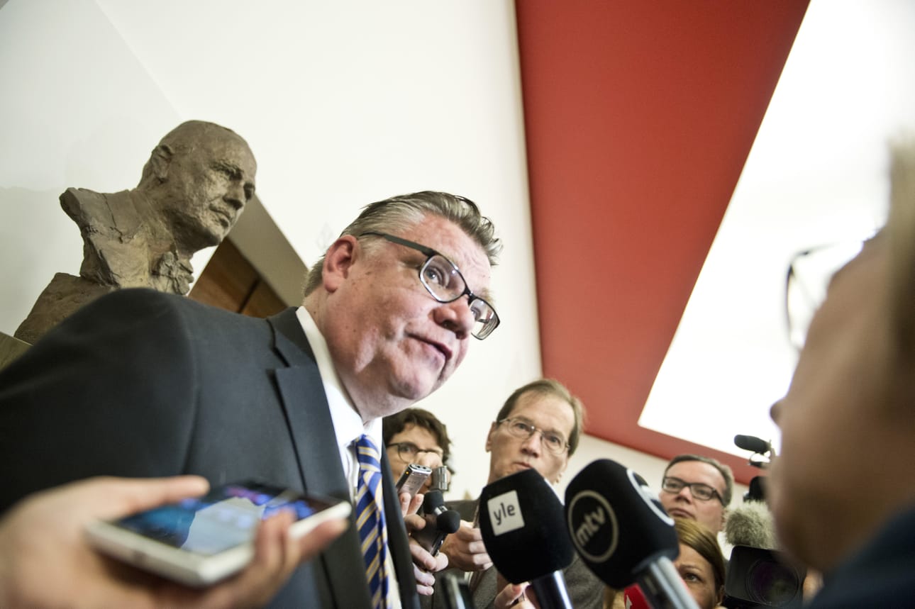 Timo Soinin johtama perussuomalaisten kannatus on kärsinyt kovan kolauksen.