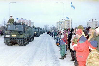 Puolustusvoimien itsenäisyyspäivän valtakunnallinen paraati palaa 26 vuoden jälkeen Ouluun – katso tilaisuuden ohjelma tästä