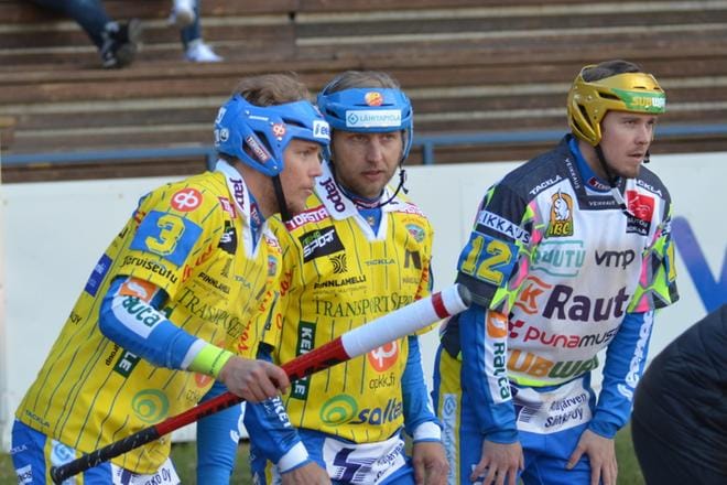 1996 syntynyt Valtteri Kleemola, Aki Orava ja Sami Mikkolanaho ovat lyöneet Ankkureille eniten juoksuja kuluvalla kaudella. Kuva: Markku Turpela