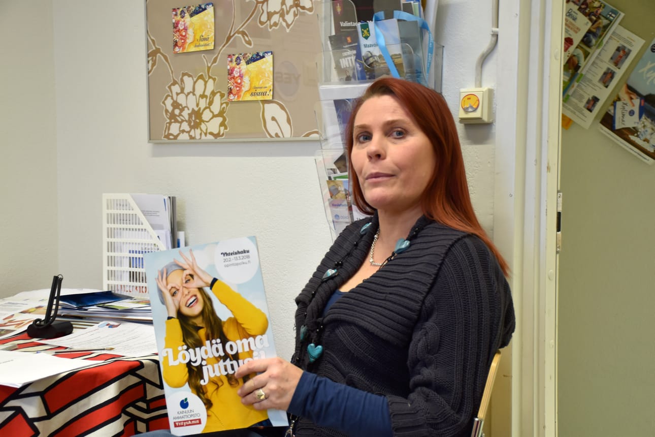 Nilon koulun opinto-ohjaaja Susanna Piri kertoo, että suurin osa kuusamolaisista jatkaa peruskoulun jälkeen opintoja kotimaisemissa.