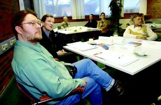 Vaativaa työtä . Töiden oppiminen Kemiran vetyperoksiditehtaalla oli vaativa urakka, joten työpaikkaohjaajaltakin vaadittiin paljon, arvioi Emmi Ilvo.