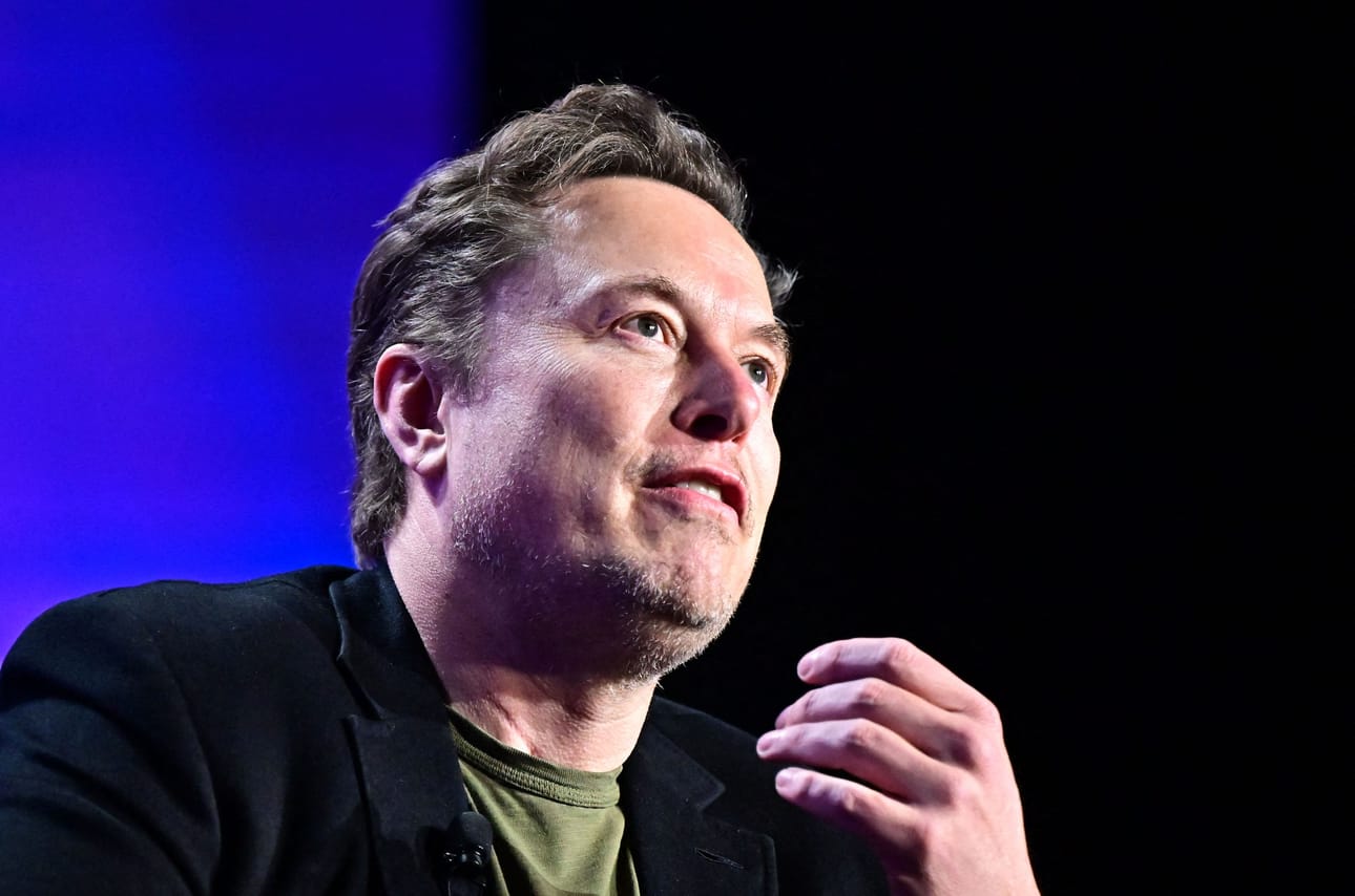 Elon Musk on käyttänyt omistamaansa X-viestipalvelua tehokkaasti poliittisena äänitorvenaan. LEHTIKUVA / AFP /