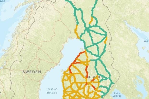 Liikenneviraston teettämä kartta ennustaa, että kello 16 ajokeli on huono erityisesti Länsi- ja Keski-Suomessa. Myöhemmin olosuhteet heikkenevät myös Pohjois-Suomessa. KUVA: