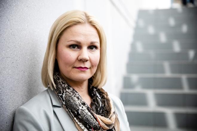Rikoskomisario Sanna Springaren mukaan äärioikeistolaisverkostoa on tutkittu jo kuukausien ajan. Esitutkinnassa epäillyn asemassa on noin kymmenen henkilöä. KUVA: Joel Maisalmi
