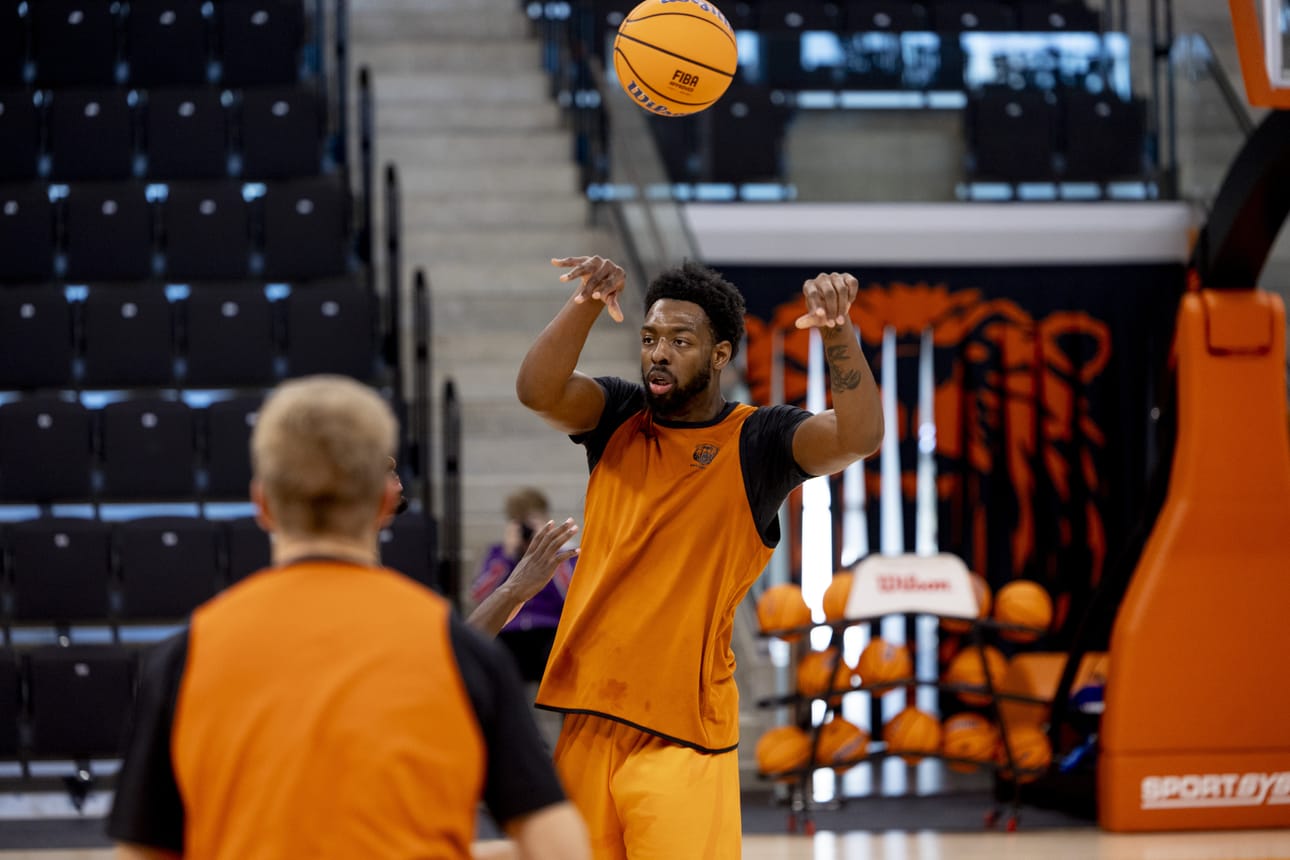 Karhubasketin Jerrelle Bellamy voitti ottelun levypallotilaston.