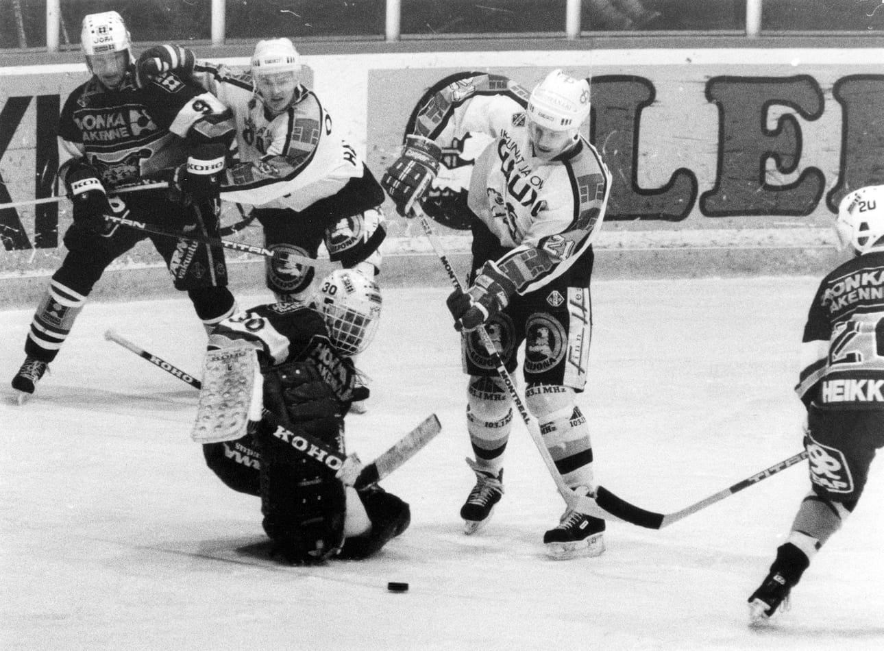 Kai Suikkanen pelasi Kärpissä yhteensä12 kautta SM-Liigassa ja 1-divisoonassa 1970- ja -80-luvulla.