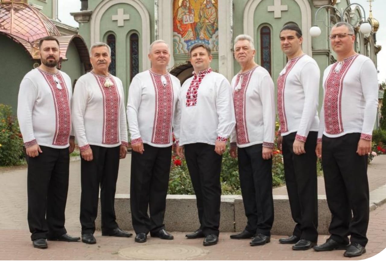 Yhtyeen kokoonpano (vasemmalta oikealle): Vasyl Novak (vas.), Hryhorii Ulianchenko, Oleh Donets, Juri Iltšuk, Valerii Tomilenko, Ievgen Valovenko ja Serhii Udo.