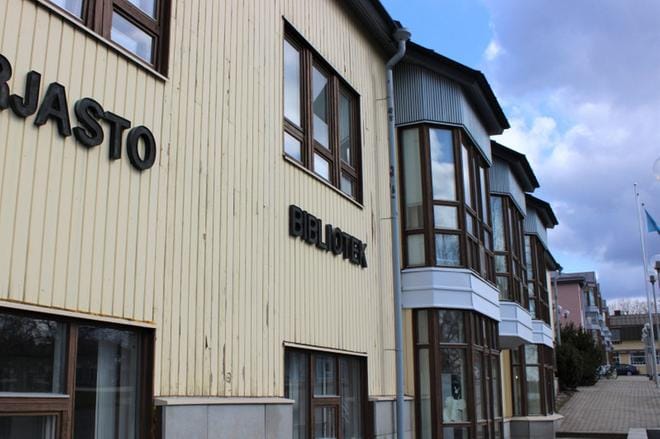 Kaskisten kirjaston tulevaisuudesta keskustellaan sivistyslautakunnan iltakoulussa ensi tiistaina. KUVA: LOTTA KALLIO
