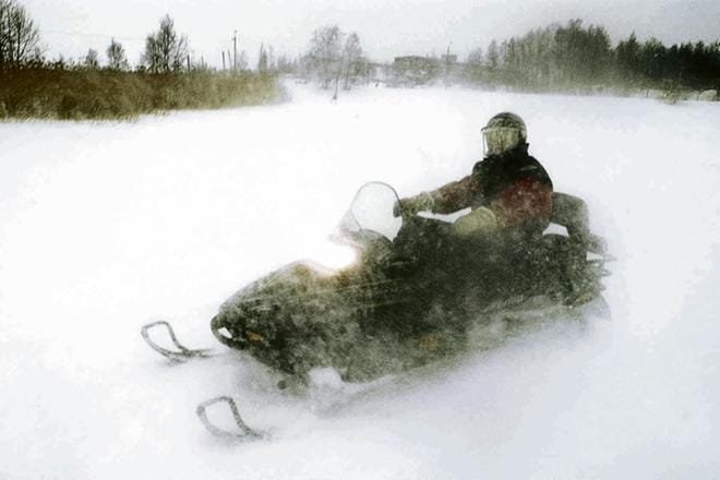 Kuvan moottorikelkkailija ei liity juttuun. Kuva: Jukka Ritola