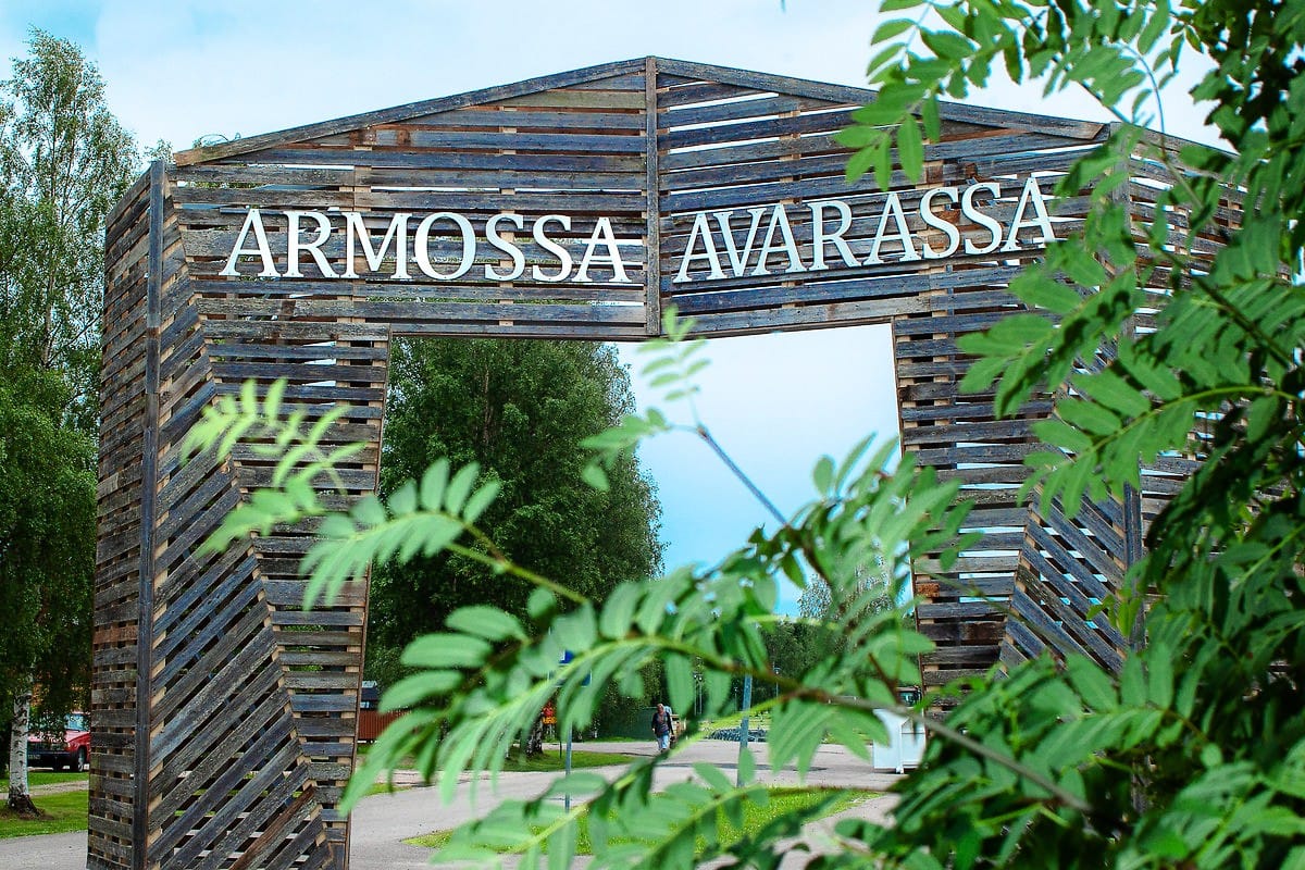 Juhlien tämänvuotinen tunnus on "Armossa avarassa". Juhlaportissakin esillä olevat tervehdyssanat ovat lainaus Siionin virrestä 123.