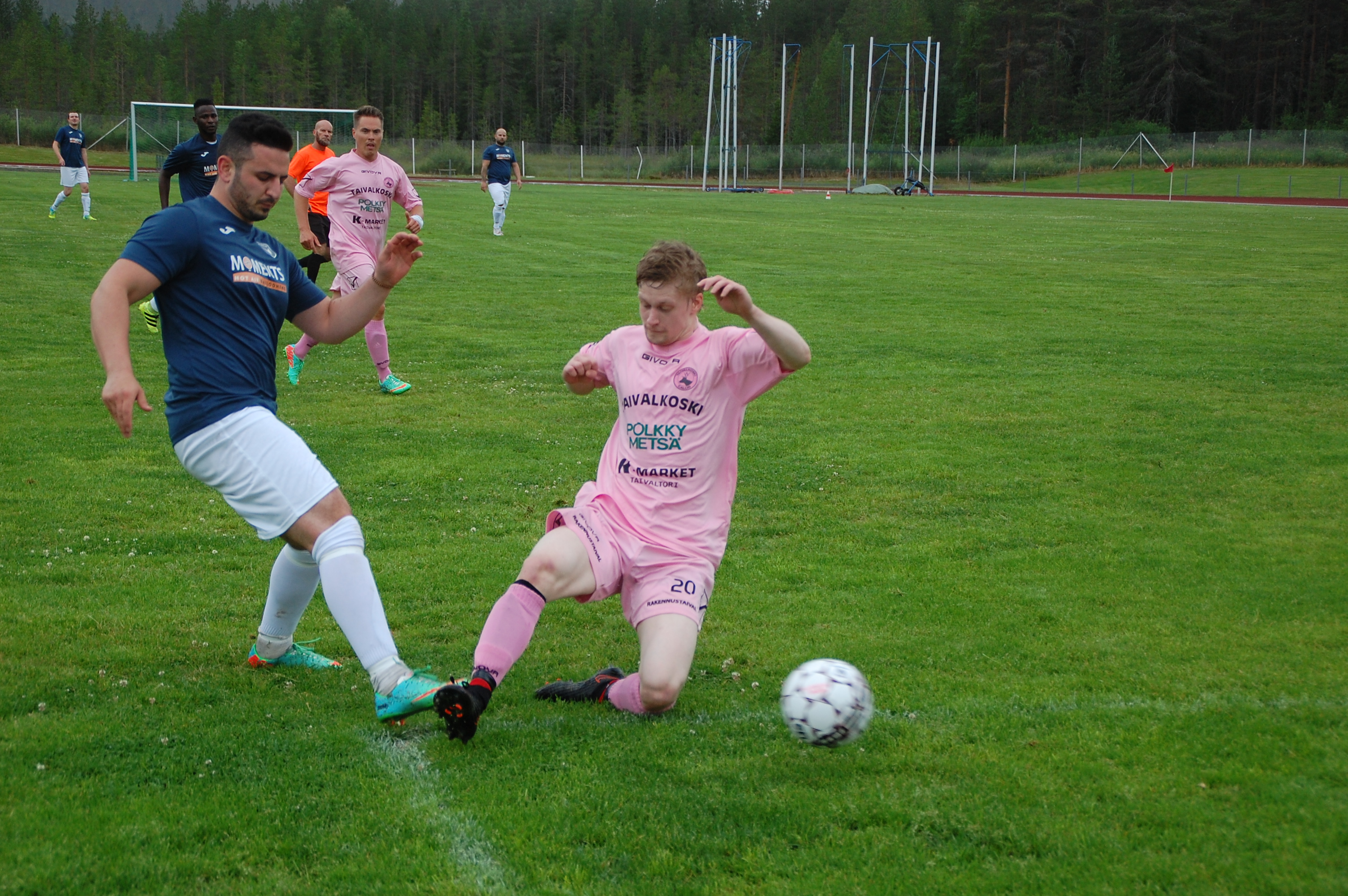 Calciolle niukka tappio avausottelussa