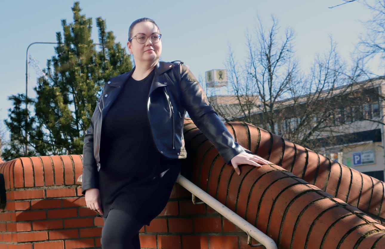 Aino Palomäki kokee olevansa luovimmillaan kameran takana.