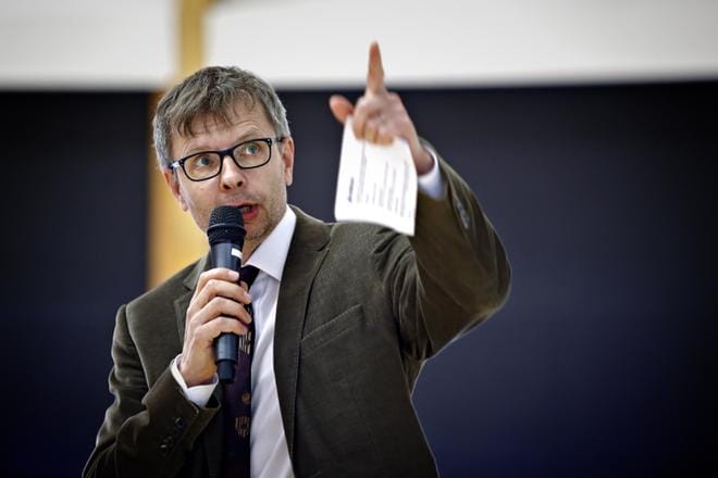 Professori Heikki Hiilamo Helsingin yliopistosta on huolissaan siitä, korjaako sote vain niiden palveluita, joilla ne ovat jo valmiiksi kunnossa. Kuva: Tomi Kosonen