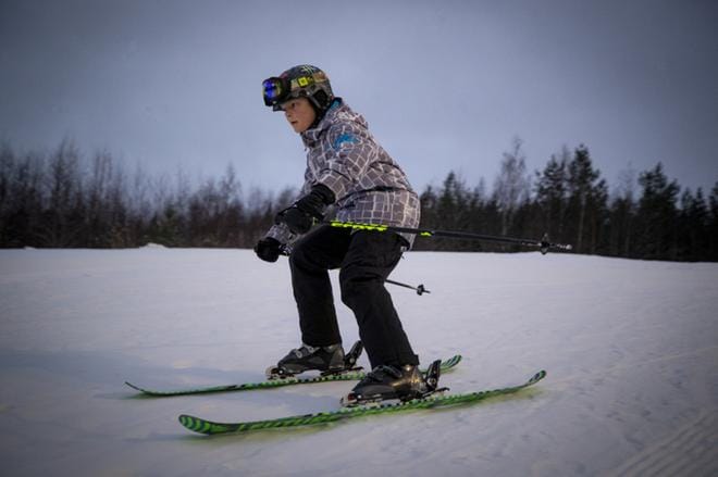 12-vuotias Nelson Lundberg on laskettelijana jo konkari. Hän aloitti harrastuksen 3-vuotiaana. Kuvat: Paula Kaskimaa