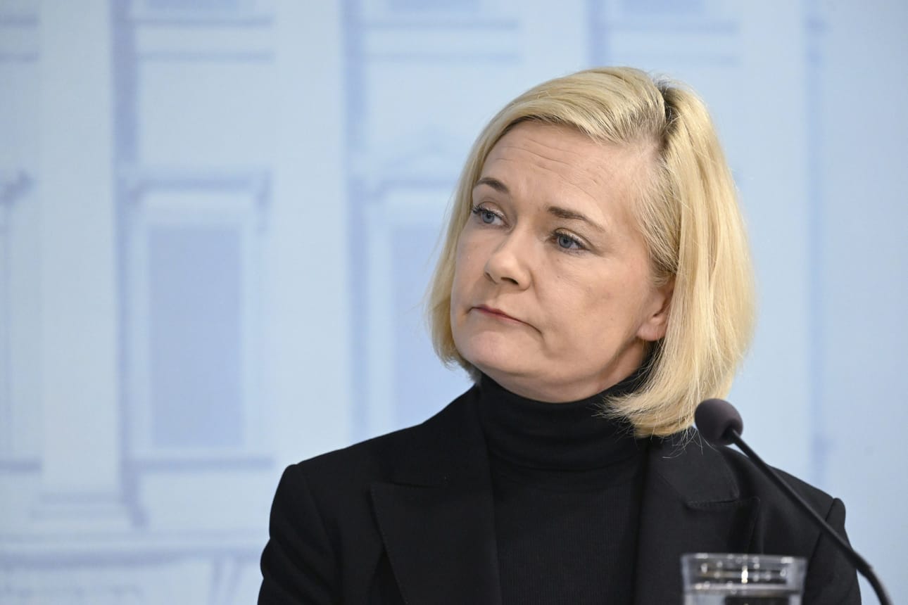 Perussuomalaisten sisäministeri Mari Rantanen kehotti viestissään kokoomusta pitämään näpit irti sunnuntailisistä. Arkistokuva. LEHTIKUVA / Heikki Saukkomaa
