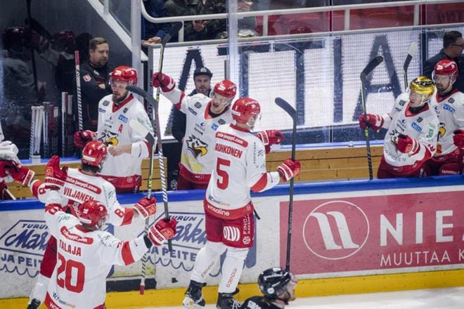 Sport tuuletti sarjakärjen vieraana. KUVA: JORI LIIMATAINEN