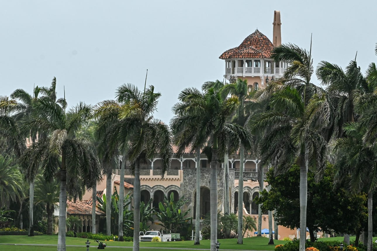 Liittovaltion poliisi FBI teki kotietsinnän entisen presidentin Donald Trumpin Mar-a-Lago-kartanoon Floridassa elokuun alkupuolella. LEHTIKUVA/AFP