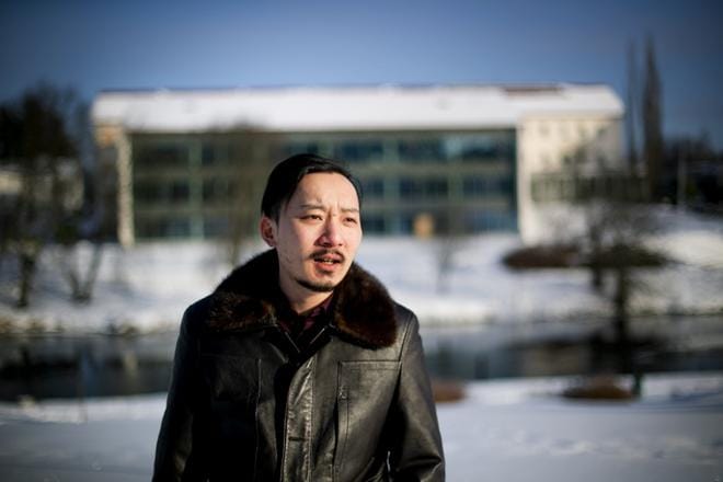 Jinyu Ding on asunut Suomessa kuusi vuotta ja aiemmin vuosia Ruotsissa. Hän on huomannut ruotsalaisten olevan suomalaisia parempia markkinoinnissa. KUVA: JAAKKO ELENIUS