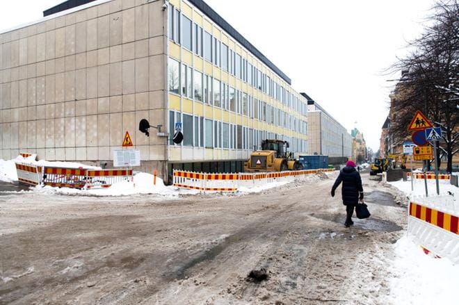 Supon uudet tilat nousevat Helsingin Kaartinkaupunkiin, jossa on myös Puolustusvoimien pääesikunta. Supo vastaa siviilitiedustelusta, kun Puolustusvoimat hoitaa sotilastiedustelun. KUVA: Arttu Laitala