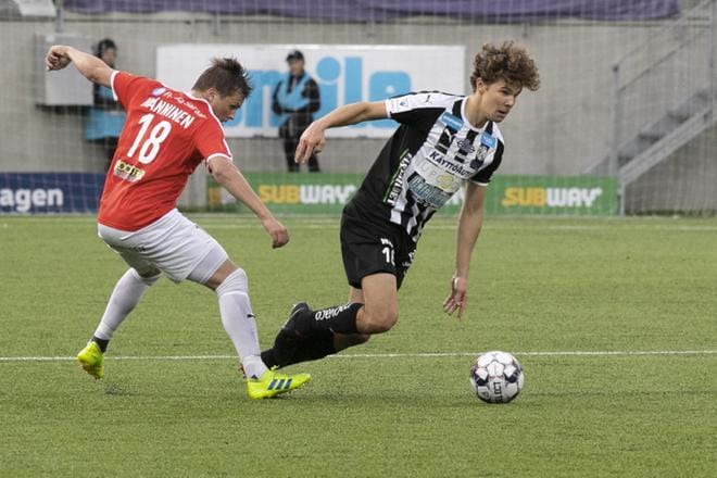 Matias Hänninen pysäytti Aatu Laatikaisen. KUVA: MINNA ANTILA