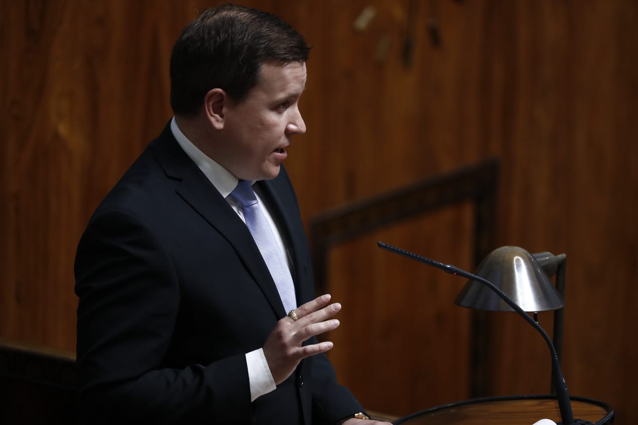 Perussuomalaisten Ville Tavion mukaan vihervasemmistohallitus tahtoo paikata tuhlailuaan korottamalla veroja ja samalla hallitus rypee viheraatteen ilmastovouhotuksessa.