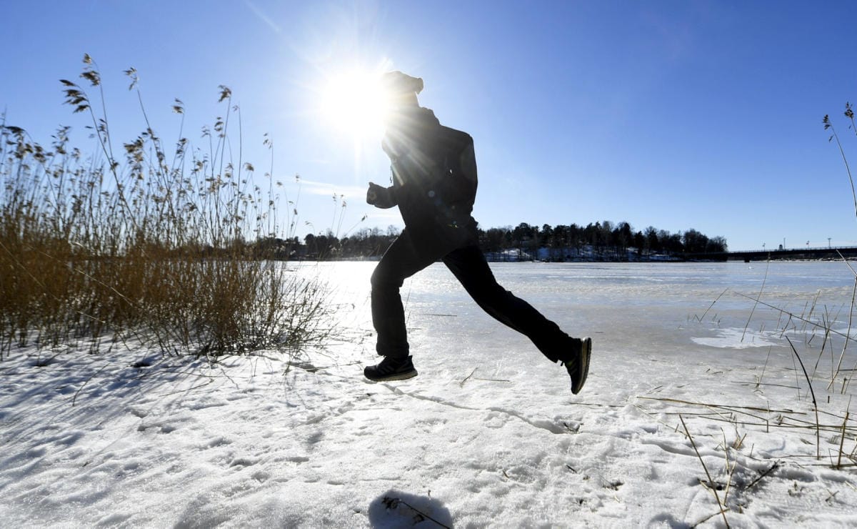 Jos on sairastanut koronan, liikunta sen jälkeen on hyvä aloittaa omaa oloa kuulostellen. LEHTIKUVA / VESA MOILANEN