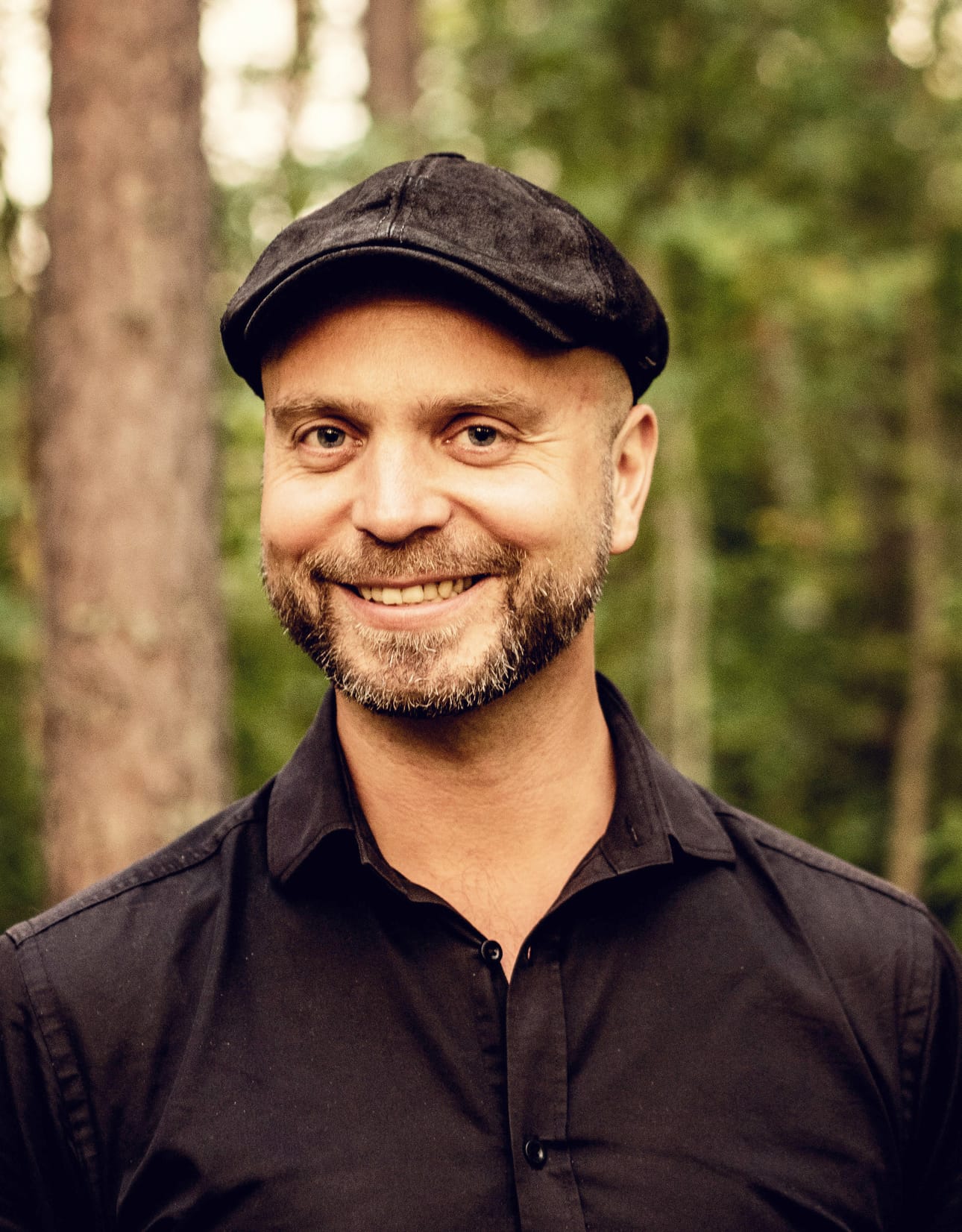 Jussi Vierimaa on pudasjärveläislähtöinen valokuvaaja. Hän kävi kuvaamassa Iijoen virtaa huhtikuussa. Video on katsottavissa jutusta.