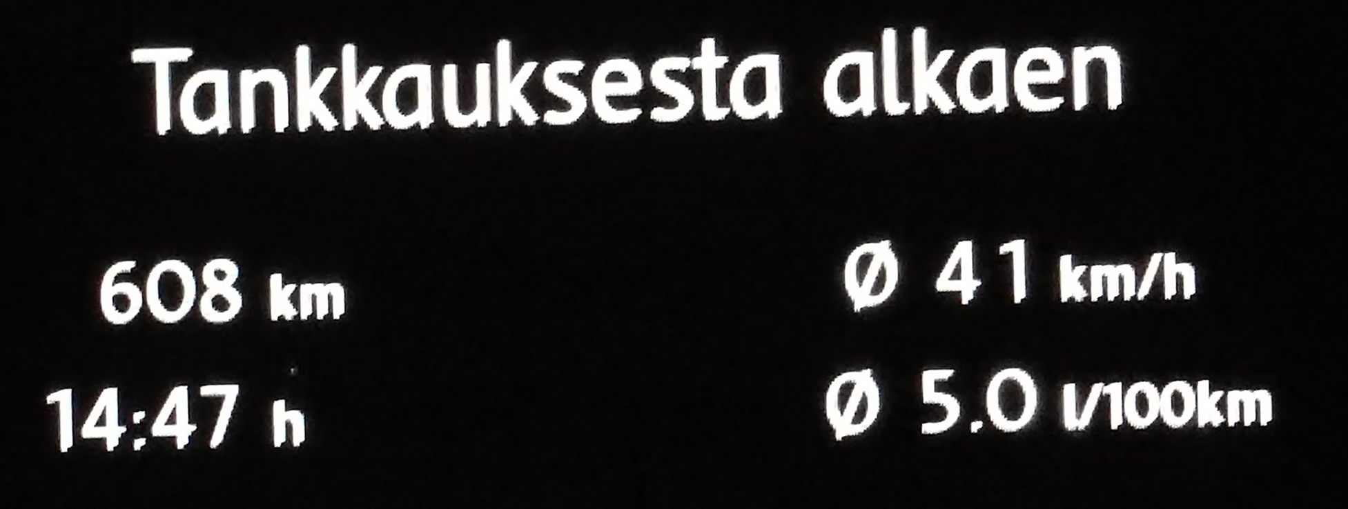 Kokonaiskulutus oli 5,0 litraa sadalla kilometrillä.