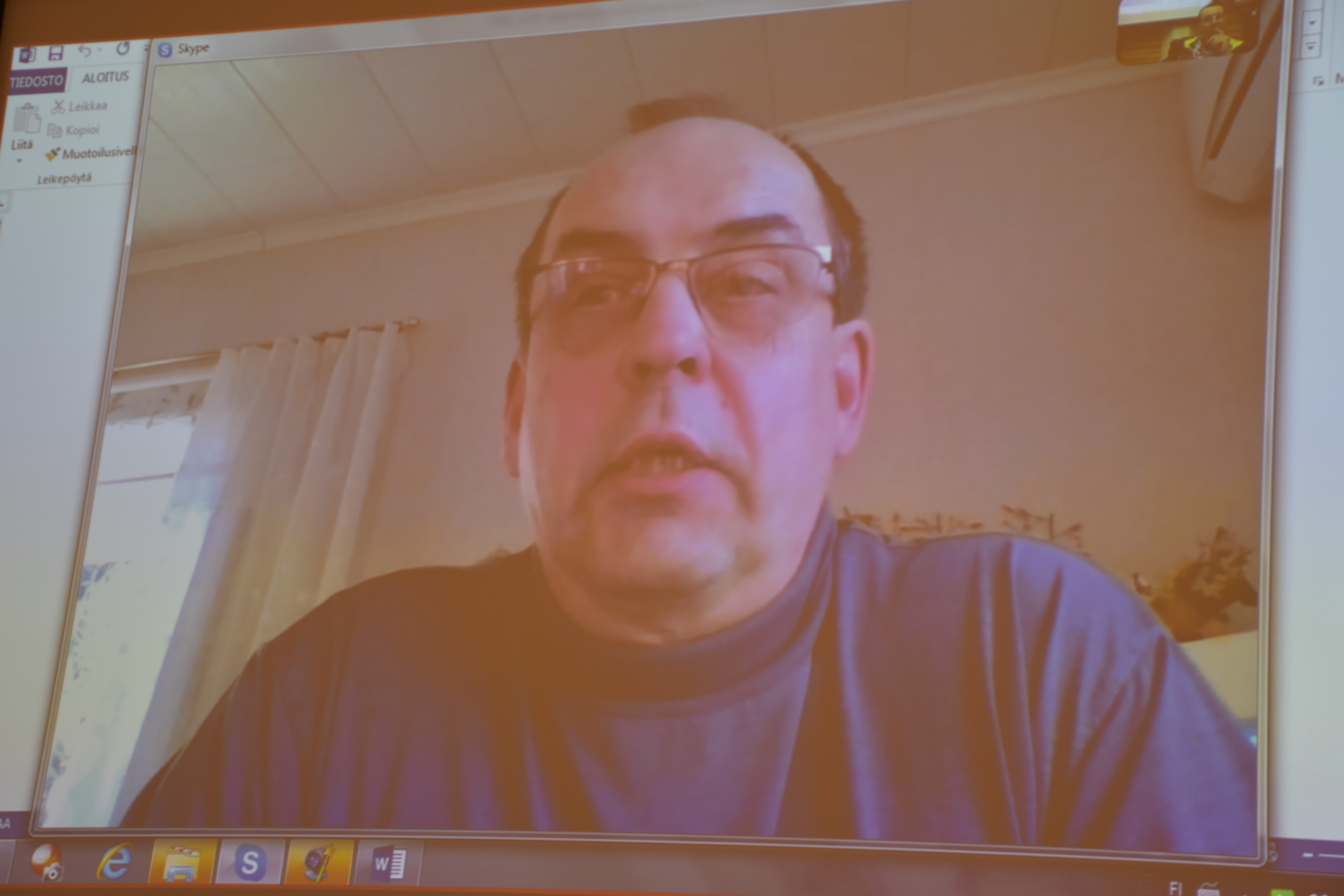Kokousta suunnistusliiton puolesta skypen välityksellä seurasi liiton virallinen valvoja Tapani Koskela.