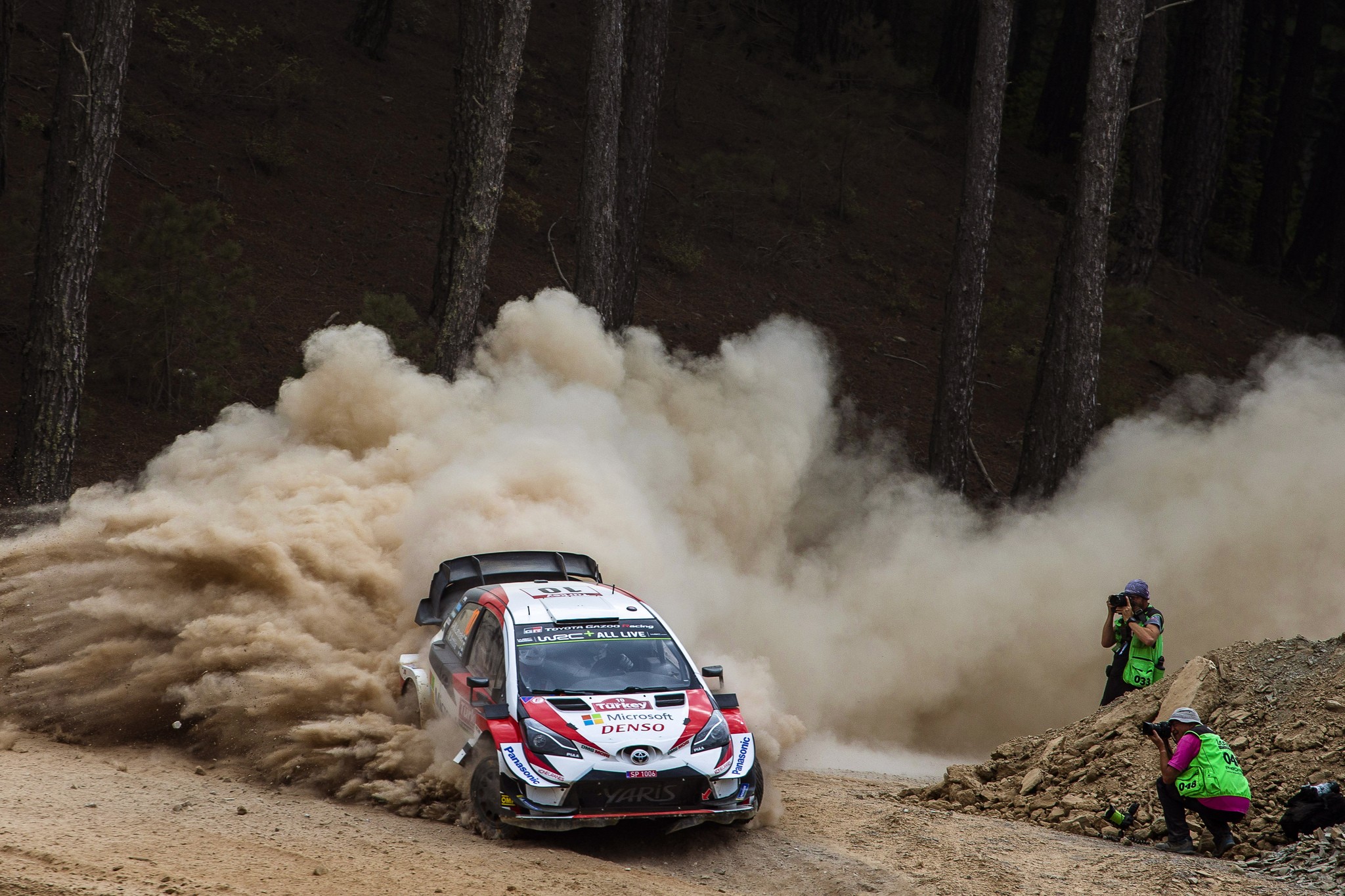 Jari-Matti Latvala ajoi pohja-ajan 15. erikoiskokeella.
