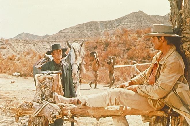Viisikymmentä vuotta vanhan elokuvan Huuliharppukostaja-spagettilänkkärin päärooleissa ovat Henry Fonda (vas.) ja Charles Bronson. KUVA: Hero