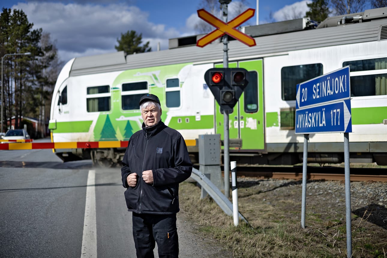 Jaakko Ristimäelle ehti aikoinaan tulla tutuksi myös lättähatun eli oman aikansa kiskobussin kyyti.