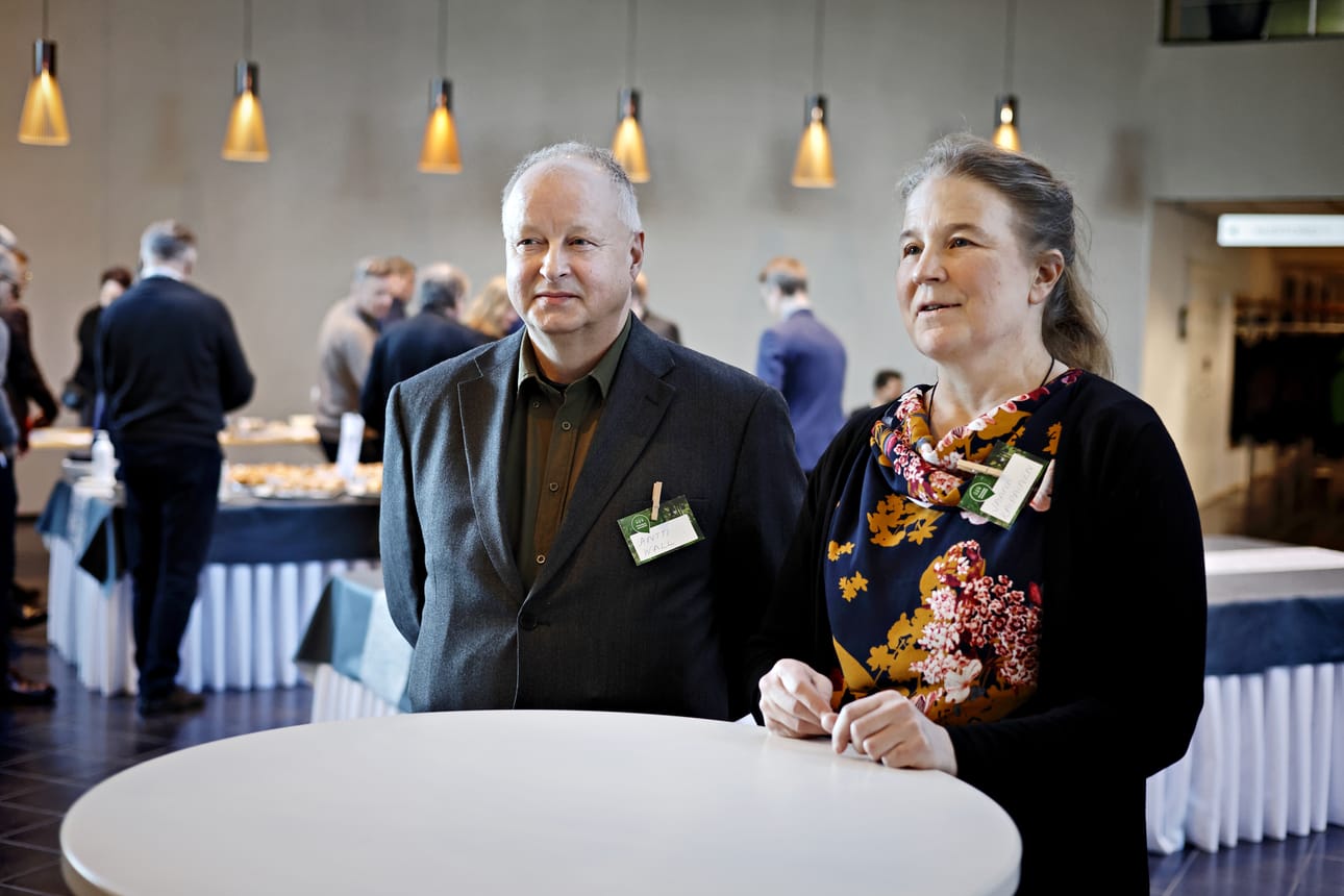 Luonnonvarakeskuksen tutkija Antti Wall ja Suomen Metsäkeskuksen johtava EU-metsäasiantuntija Jaana Kaipainen hakivat vastausta muun muassa sille, miten EU suhtautuu Suomen pienentyneisiin hiilinieluihin.