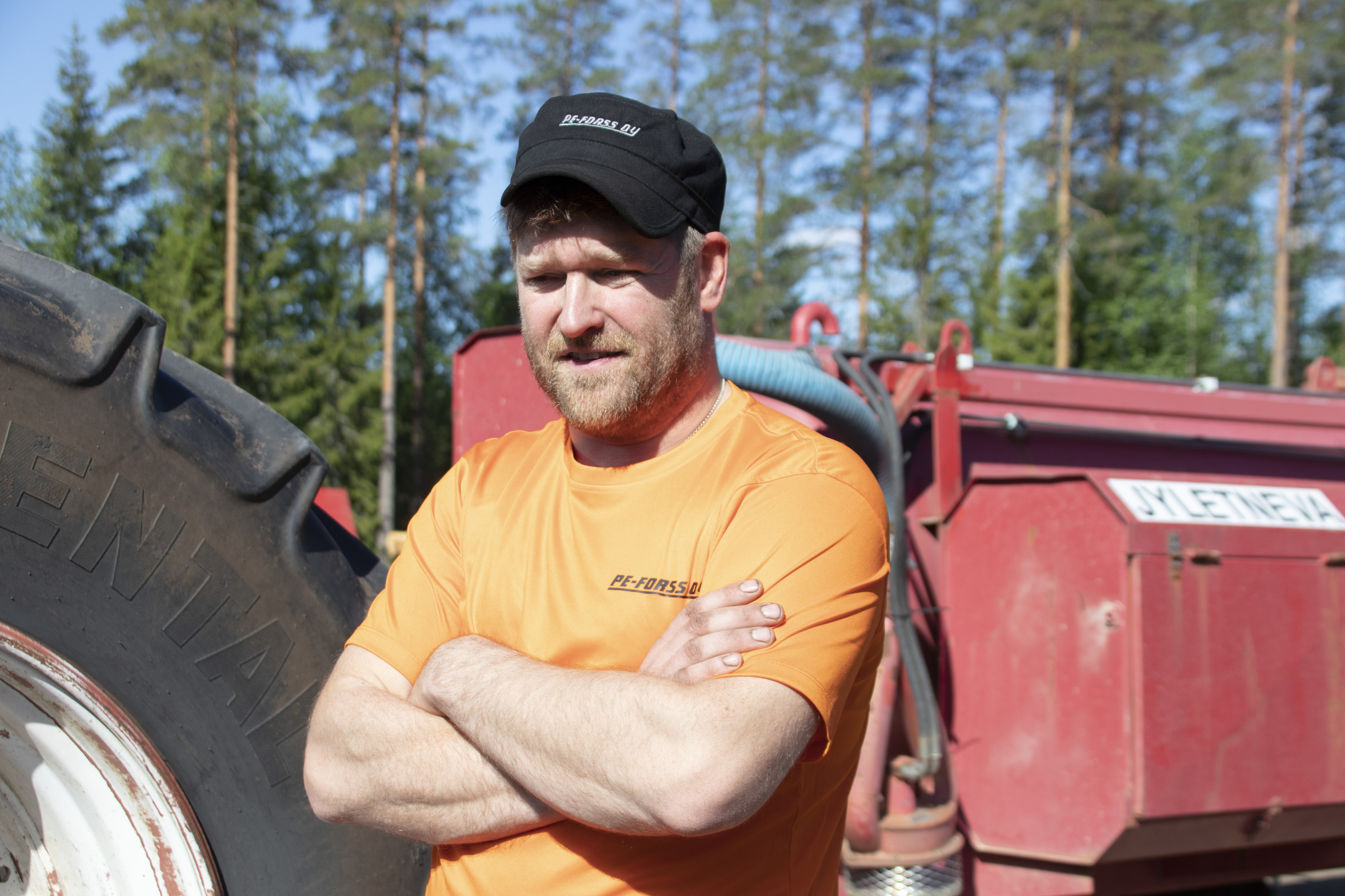 Pekka Forsström on toisen polven turveyrittäjä, joka miettii ymmärtävätkö päättäjät kaikki kerrannaisvaikutukset joita turvetuotannon alasajosta seuraa.