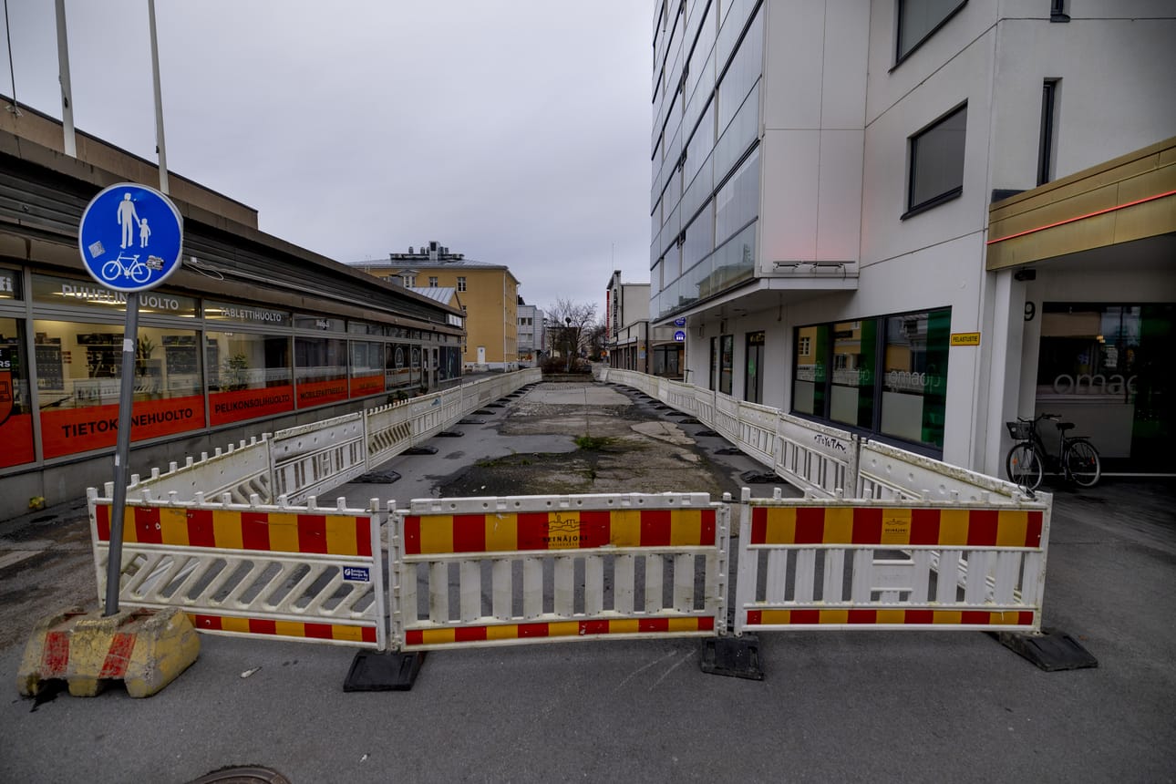 Osa Matti Visannin kujasta on käyttökiellossa. Ajokannen alla olevaa parkkihallia voi edelleen käyttää normaalisti.