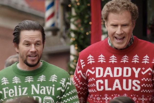 Mark Wahlberg (vas.) ja Will Ferrell jouluneuleissaan elokuvassa Daddy's Home 2.