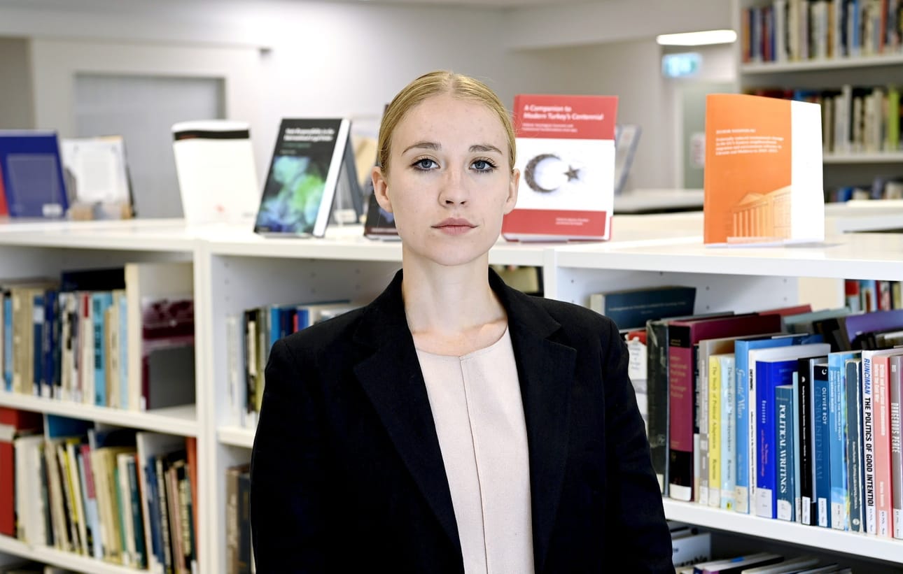 Tyyne Karjalaisen mukaan Venäjän narratiivi sodasta sekä Ukrainan ja Venäjän yhteisestä historiasta on mennyt länsimaissa aika helposti läpi. LEHTIKUVA / Aada Petäjä