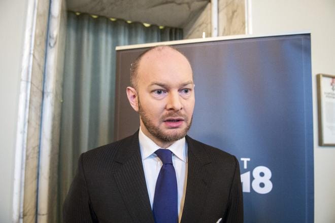 Urheiluministeri Sampo Terho harmittelee, että liian moni urheilija on jäänyt kilpauransa jälkeen tyhjän päälle. KUVA: Kimmo Penttinen