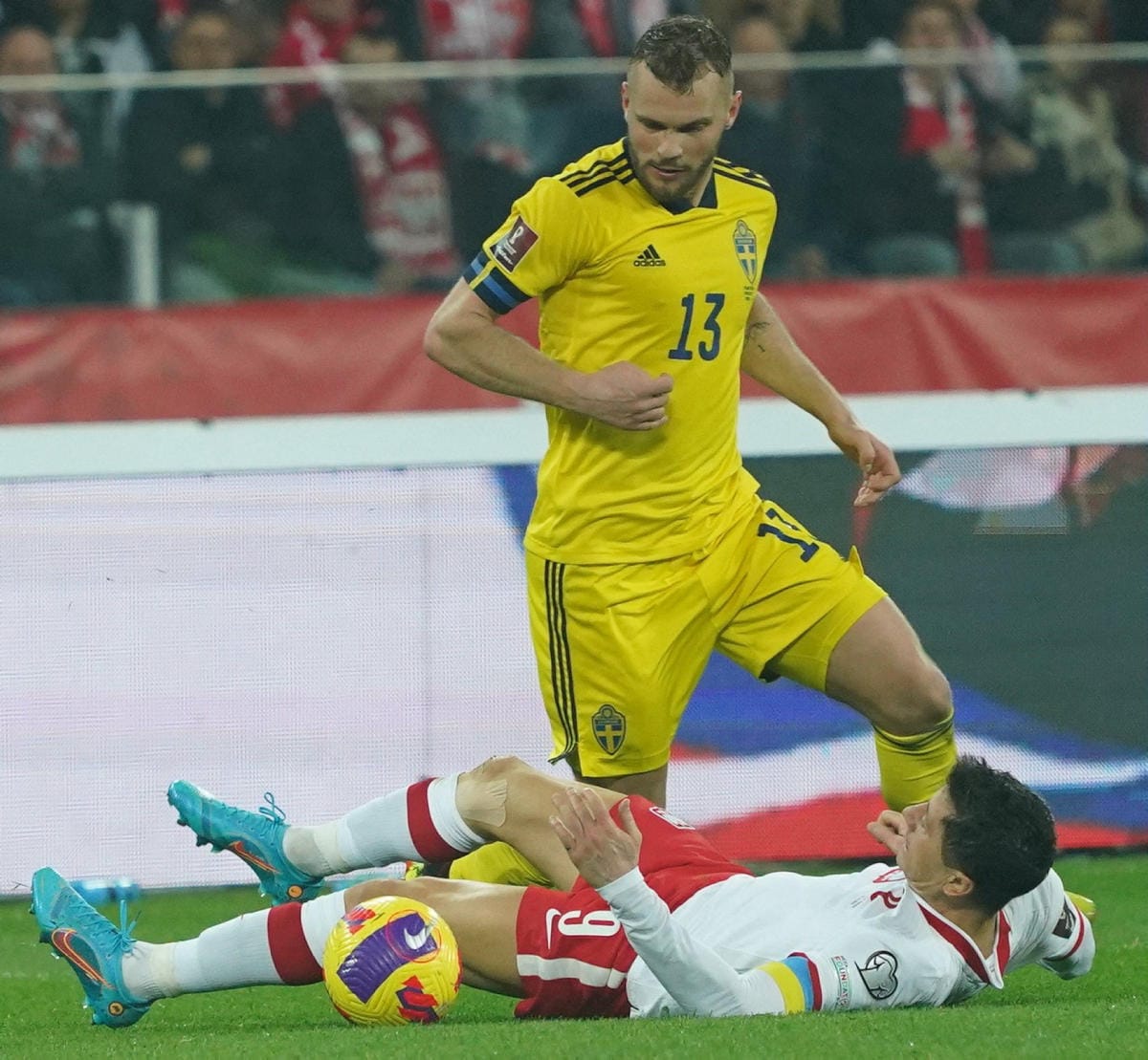 Puola nappasi B-polun ottelussa voiton Ruotsista lukemin 2–0. LEHTIKUVA / AFP